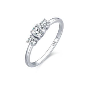 925 Sterling Silver Triple Round Cut Three-Stone CZ Ring 70100531 925 Sterling Silver Triple Round Cut Three-Stone CZ Ring 70100531
