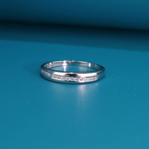 925 Sterling Silver Minimalist Geometric CZ Band Ring 70100532 925 Sterling Silver Minimalist Geometric CZ Band Ring 70100532