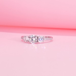 925 Sterling Silver Classic Three-Stone CZ Ring 70100542