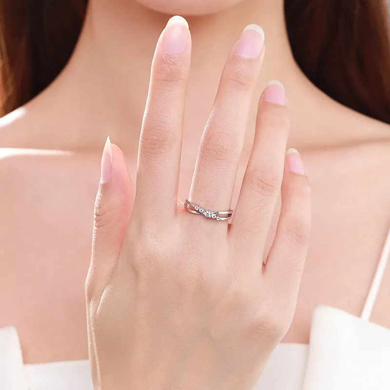 925 Sterling Silver Minimalist Twisted Crossover CZ Ring 70100548 - image1