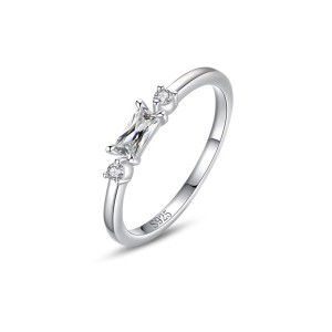 925 Sterling Silver Baguette-Cut CZ Ring 70100554 925 Sterling Silver Baguette-Cut CZ Ring 70100554