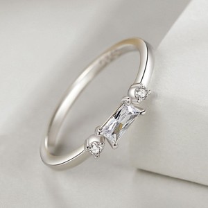 925 Sterling Silver Baguette-Cut CZ Ring 70100554 925 Sterling Silver Baguette-Cut CZ Ring 70100554