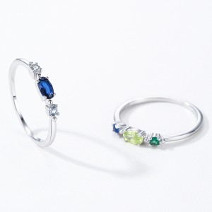 925 Sterling Silver Vintage Three-Stone CZ Stackable Ring 70100560 925 Sterling Silver Vintage Three-Stone CZ Stackable Ring 70100560