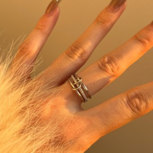 925 Sterling Silver Interlocking Triple-Band Pave Zirconia Ring 70100599 925 Sterling Silver Interlocking Triple-Band Pave Zirconia Ring 70100599