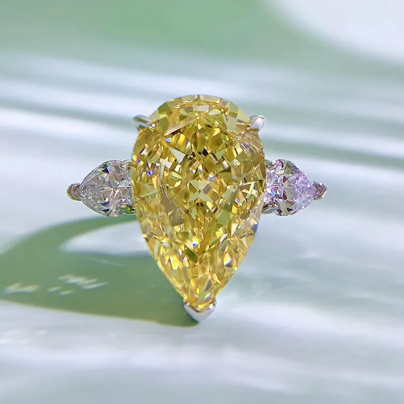 Waterdrop Crush Ice Zirconia Engagement Ring 70200091 - image3