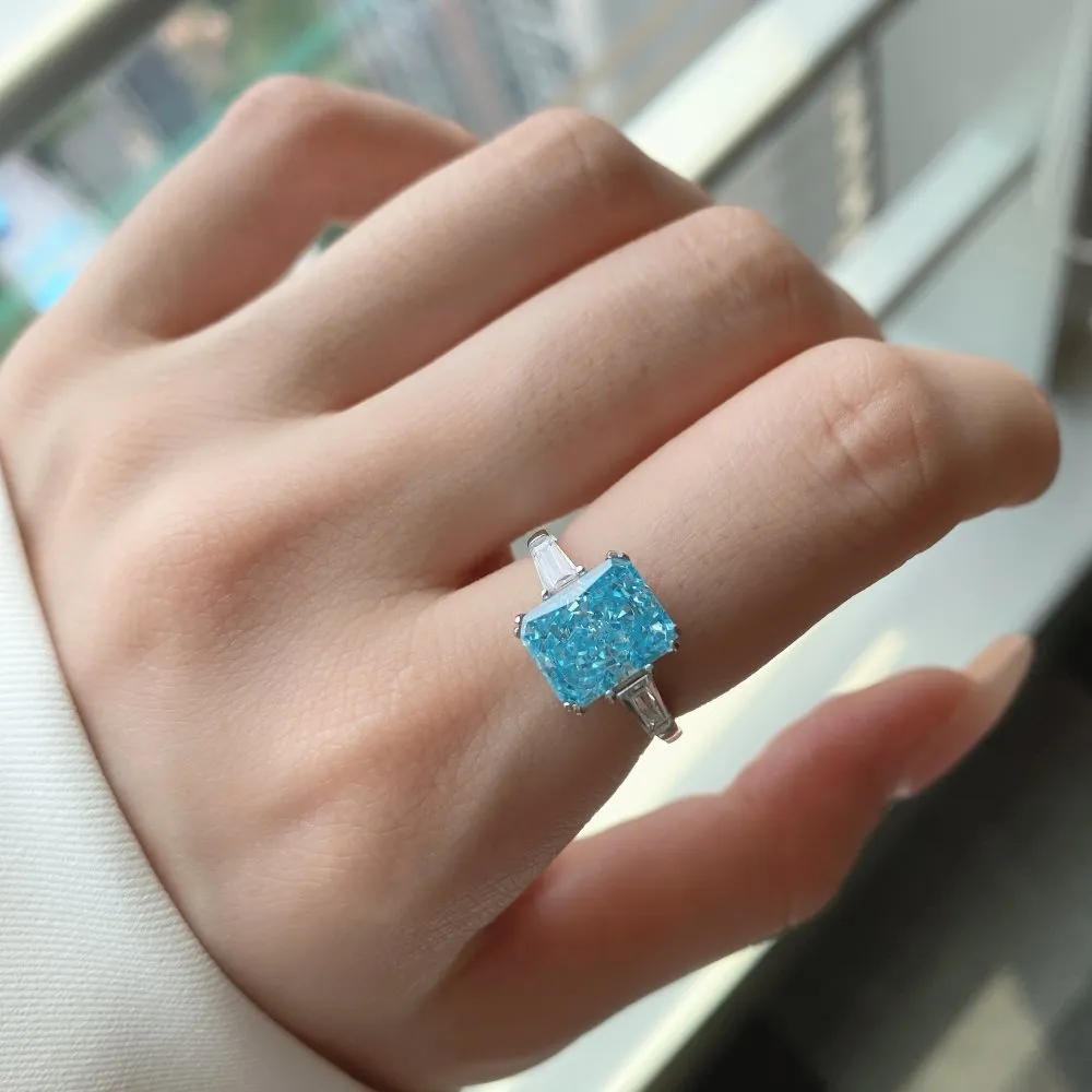 Crushed Ice Lab Sapphire Zirconia Solitaire Ring 70200094 - image1
