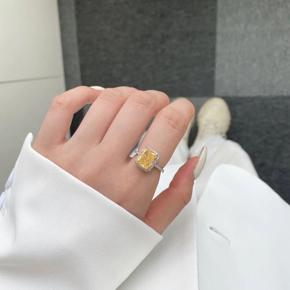 Crushed Ice Lab Cocktail Zirconia Solitaire Ring 70200095 - image3