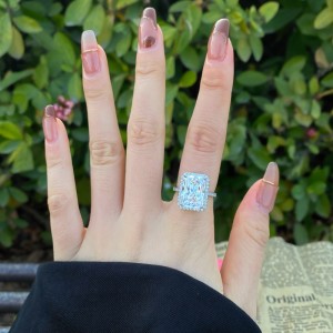 8A Curshed Ice Radiant Cut Zirconia Solitaire Ring 70200107