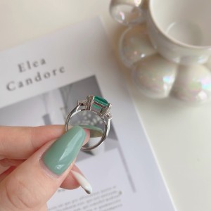 Vintage 8A Square Cubic Zirconia Party Ring 70200133