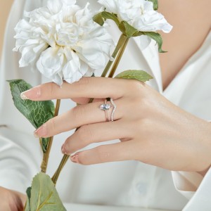 Unique Sparkle Horse Eye Cubic Zirconia Party Ring 70200165