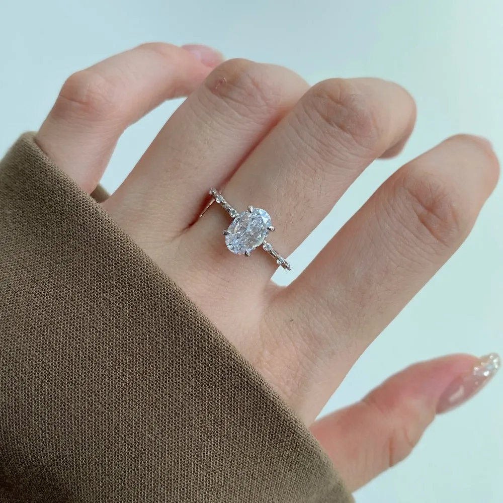 925 Sterling Silver Sparkle Oval Zirconia Solitaire Ring 70200214 - image1
