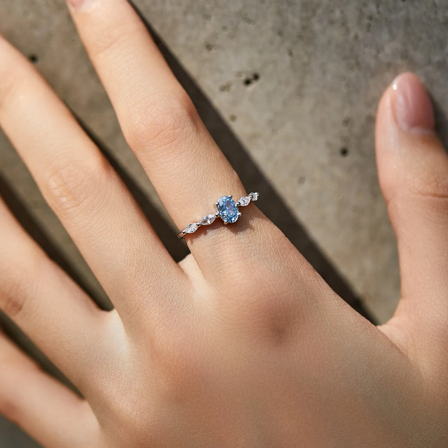925 Sterling Silver Blue Oval Crystal Ring 70200293 - image1