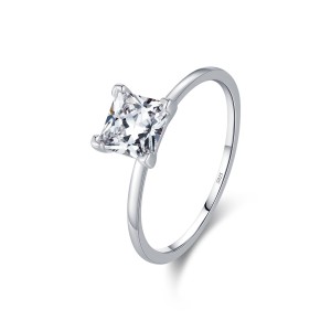 925 Sterling Silver Princess Cut Solitaire Engagement Ring 70200301