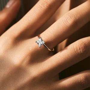 925 Sterling Silver Princess Cut Solitaire Engagement Ring 70200301