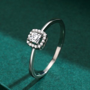 925 Sterling Silver Princess-Cut 1CT CZ Halo Ring 70200328 925 Sterling Silver Princess-Cut 1CT CZ Halo Ring 70200328