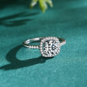 925 Sterling Silver Round-Cut Halo CZ Ring 70200335 925 Sterling Silver Round-Cut Halo CZ Ring 70200335
