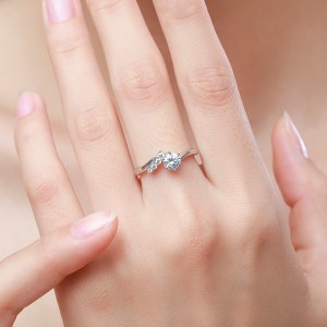 925 Sterling Silver Round-Cut Solitaire CZ Ring 70200341 925 Sterling Silver Round-Cut Solitaire CZ Ring 70200341
