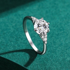 925 Sterling Silver Classic 1 CT Solitaire CZ Ring 70200344 925 Sterling Silver Classic 1 CT Solitaire CZ Ring 70200344