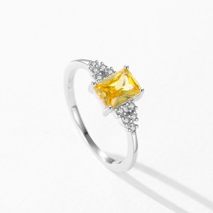 925 Sterling Silver Emerald-Cut Yellow CZ Ring 70200350 925 Sterling Silver Emerald-Cut Yellow CZ Ring 70200350
