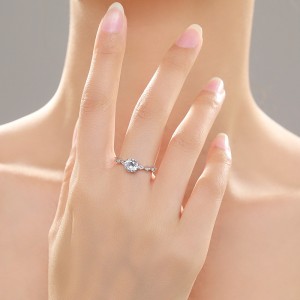 925 Sterling Silver 1 CT Zircon Solitaire Ring 70200361