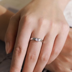 925 Sterling Silver Classic Minimalist Oval Zircon Solitaire Ring 70200366 925 Sterling Silver Classic Minimalist Oval Zircon Solitaire Ring 70200366