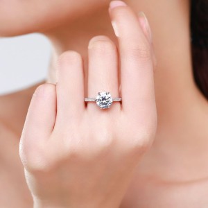 925 Sterling Silver 2 CT Six-Prong Round Zircon Ring 70200369 925 Sterling Silver 2 CT Six-Prong Round Zircon Ring 70200369