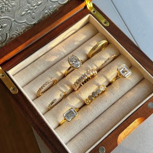 925 Sterling Silver Bezel-Set Emerald-Cut Ring 70200384