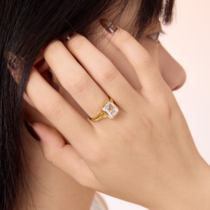 925 Sterling Silver Bezel-Set Emerald-Cut Ring 70200384