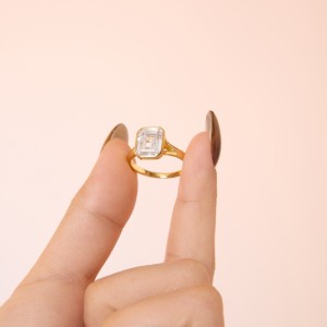 925 Sterling Silver Bezel-Set Emerald-Cut Ring 70200384