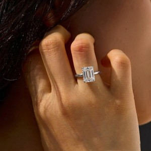 925 Sterling Silver Emerald-Cut Solitaire Ring 70200389