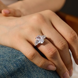 925 Sterling Silver Crushed Ice Cushion Three-Stone Ring 70200391