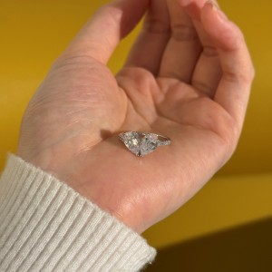 925 Sterling Silver Pave Band Spliced Double Pear Zircon Ring 70200393 925 Sterling Silver Pave Band Spliced Double Pear Zircon Ring 70200393