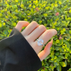 925 Sterling Silver Oval Solitaire Pave Ring 70200397