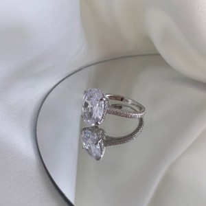925 Sterling Silver Oval Solitaire Pave Ring 70200397