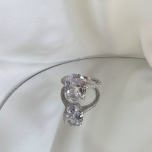 925 Sterling Silver Oval Solitaire Pave Ring 70200397