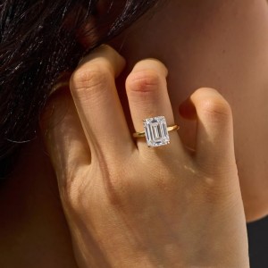 925 Sterling Silver Emerald-Cut Solitaire Ring 70200398