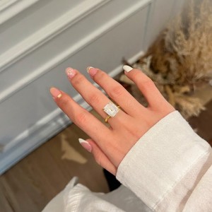 925 Sterling Silver Emerald-Cut Solitaire Ring 70200398