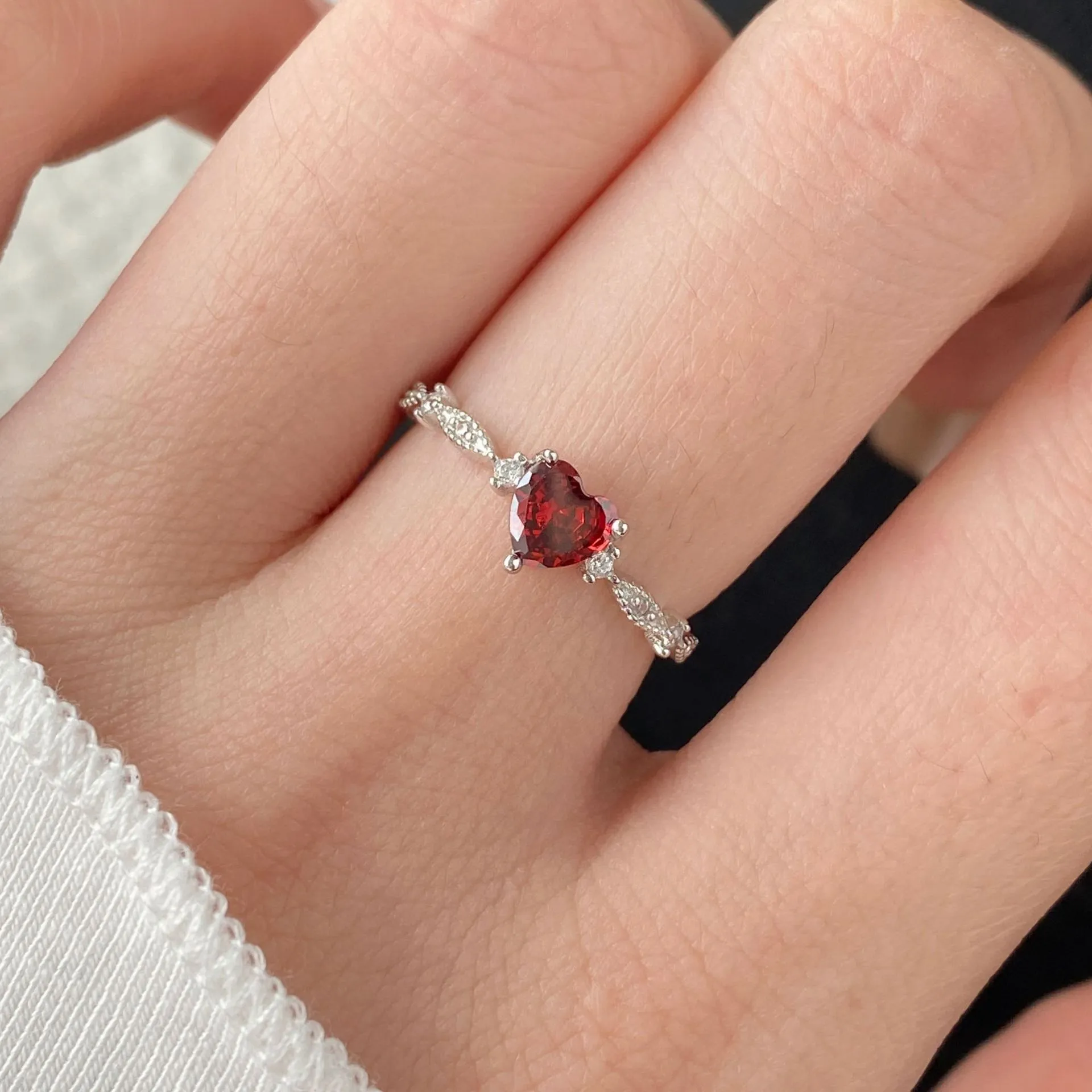 Red Zirconia Heart Wedding Party Ring 70300029 - image2