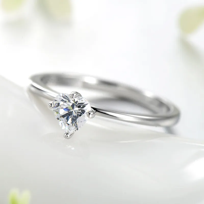 Minimalist Hearts Zirconia Wedding Party Ring 70300068 - image2