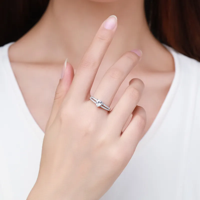 Stylish Zirconia Heart Wedding Party Ring 70300070 - image2