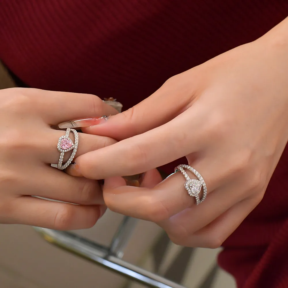 8A Zirconia Curves Heart Ring 70300078 - image1