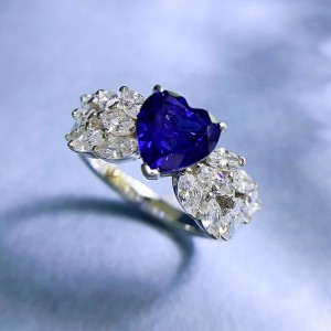 8A High Carbon Zirconia Heart Ring 70300083