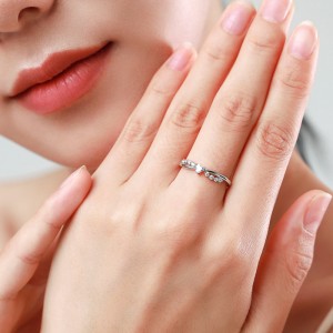 925 Sterling Silver Crossover Heart CZ Band Ring 70300094 925 Sterling Silver Crossover Heart CZ Band Ring 70300094