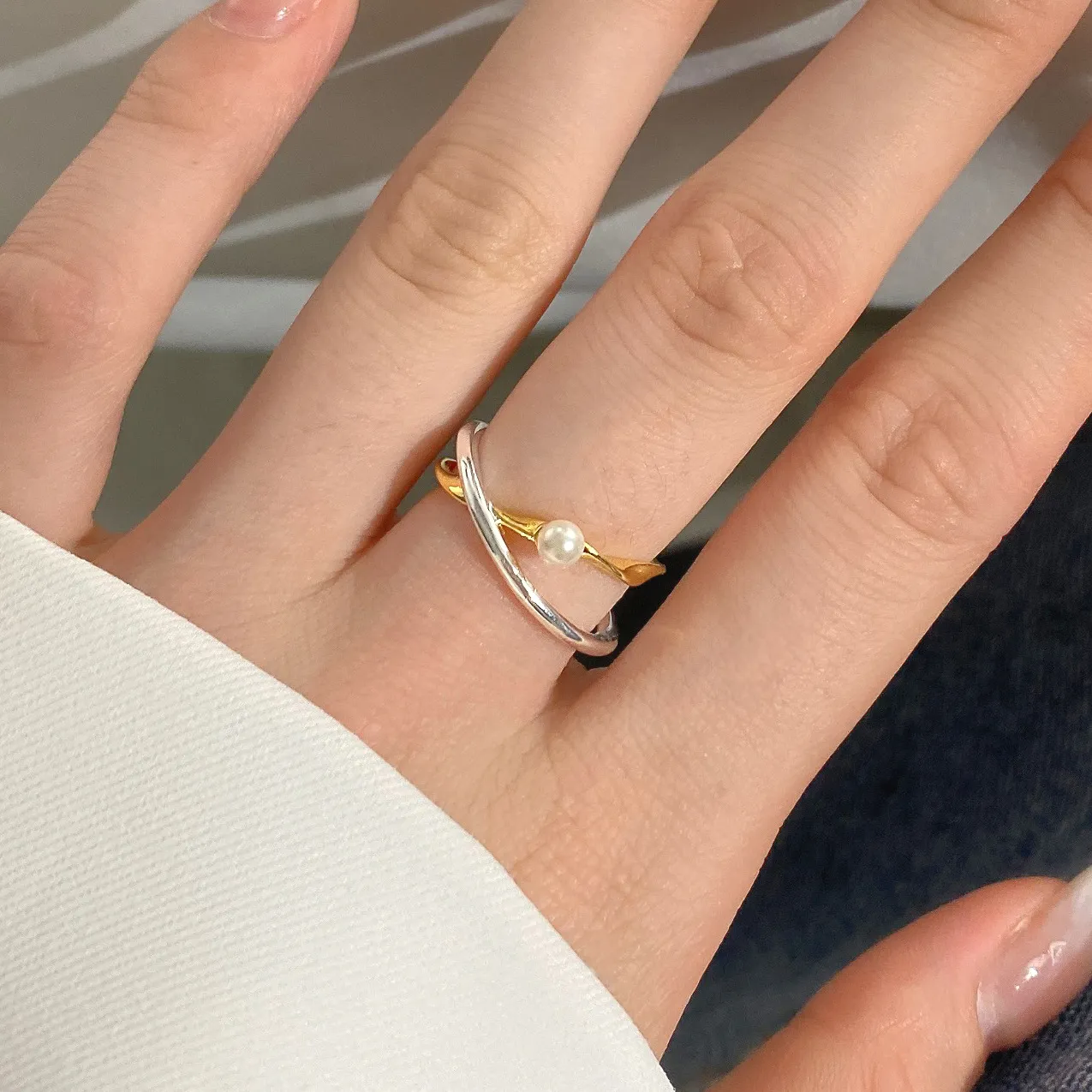 Stylish Twisted Lines Pearl Toe Ring 70400187 - image1