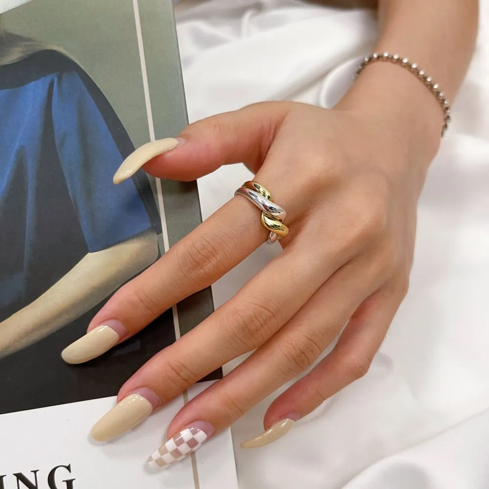 Stylish Twisted Lines Stackable Toe Ring 70400214 - image1