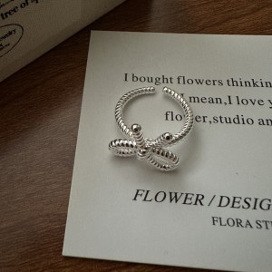 925 Sterling Silver Adjustable Twisted Rope Bow Ring 70400272