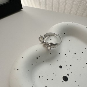 925 Sterling Silver Sculptural Bow Adjustable Ring 70400282