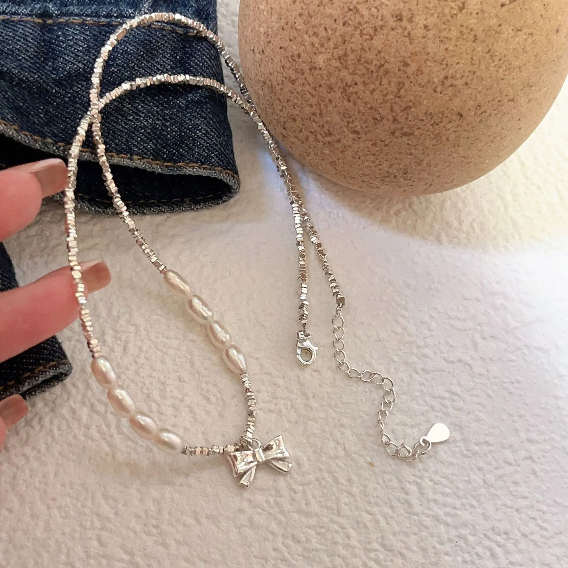 Pearl Crushed Silver Bow Pendant Necklaces 80200213 - image2