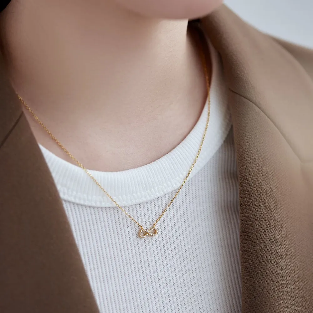 Classical Zirconia Infinity Pendant Necklace 80200248 - image1