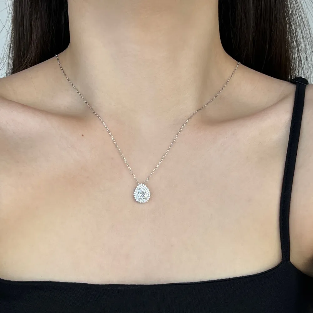 Vintage Teardrop Cluster Zirconia Pendant Party Necklace 80200265 - image1